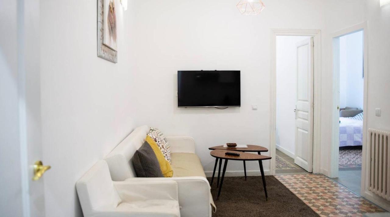 Eixample Apartments - Pova Барселона Екстериор снимка